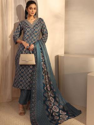 women ethnic motifs printed regular thread work kurta with trousers & with dupatta 1