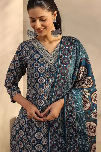 women ethnic motifs printed regular thread work kurta with trousers & with dupatta