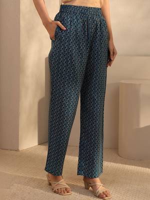 women ethnic motifs printed regular thread work kurta with trousers & with dupatta 6