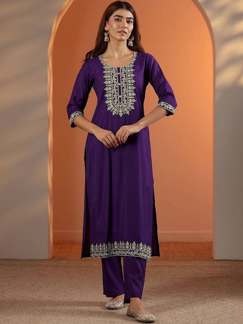 women ethnic motifs embroidered regular thread work kurta with trousers