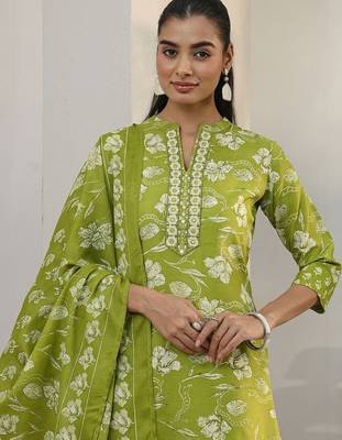 libas green floral printed cotton blend straight suit set with dupatta 3