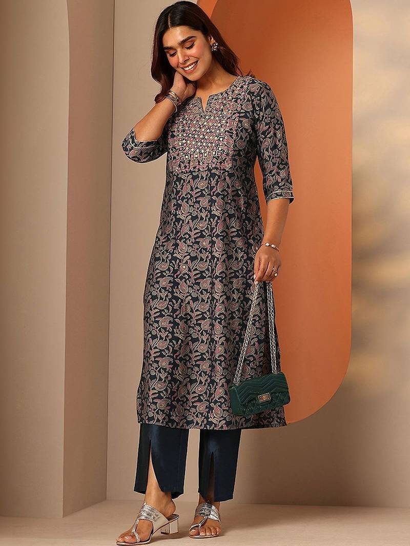 women ethnic motifs printed regular thread work kurta with trousers
