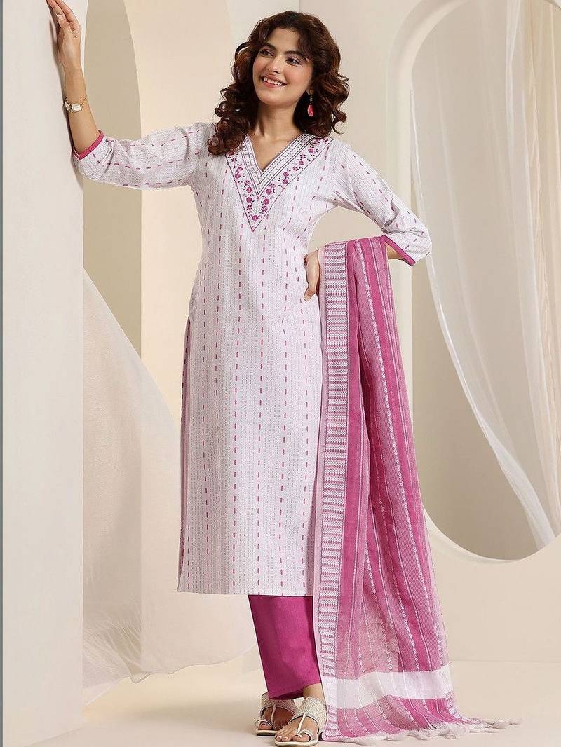 women printed regular thread work kurta with trousers & with dupatta