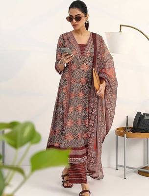 women ethnic motifs printed regular kurta with trousers & with dupatta 1