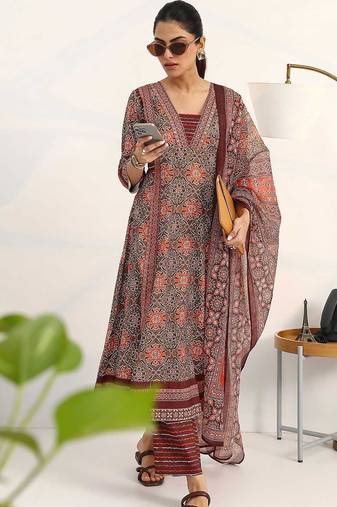 women ethnic motifs printed regular kurta with trousers & with dupatta