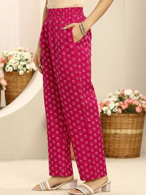 women floral printed regular thread work kurta with trousers & with dupatta 5