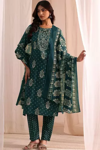 women floral printed regular kurta with trousers & with dupatta