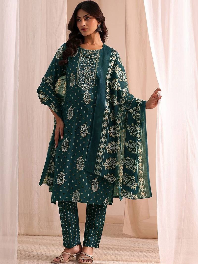 women floral printed regular kurta with trousers & with dupatta