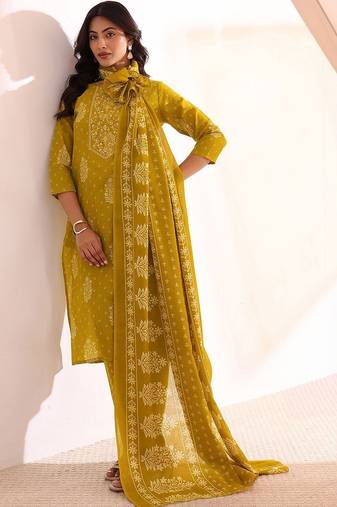 women ethnic motifs printed regular kurta with trousers & with dupatta