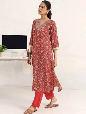 women ethnic motifs printed regular cotton blend kurta with trousers & with dupatta 5