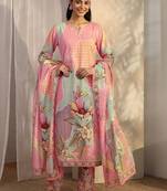 women floral printed regular kurta with trousers & with dupatta