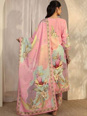 women floral printed regular kurta with trousers & with dupatta 3