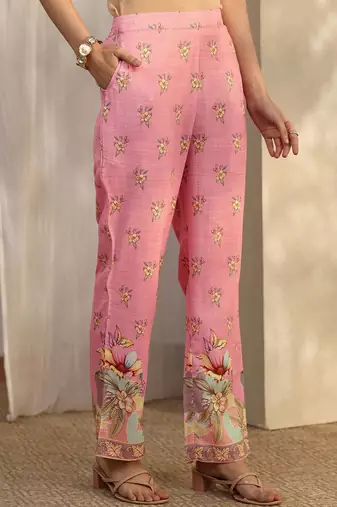 women floral printed regular kurta with trousers & with dupatta