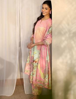 women floral printed regular kurta with trousers & with dupatta 7