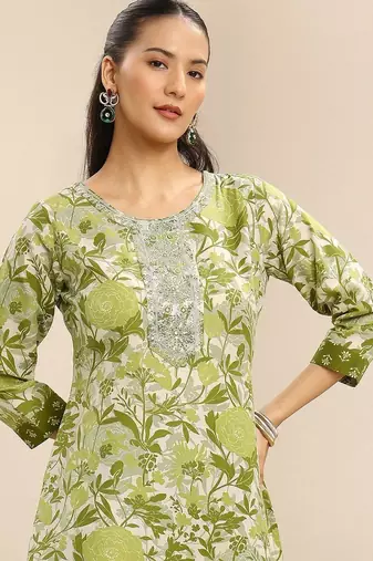 women floral printed regular thread work kurta with trousers & with dupatta