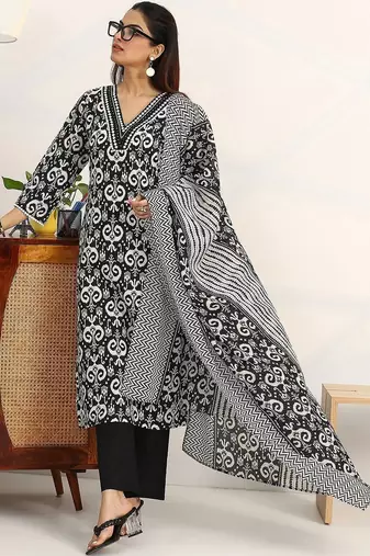 women ethnic motifs printed regular thread work kurta with trousers & with dupatta