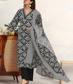 women ethnic motifs printed regular thread work kurta with trousers & with dupatta