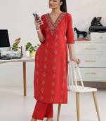 women ethnic motifs printed regular thread work kurta with trousers