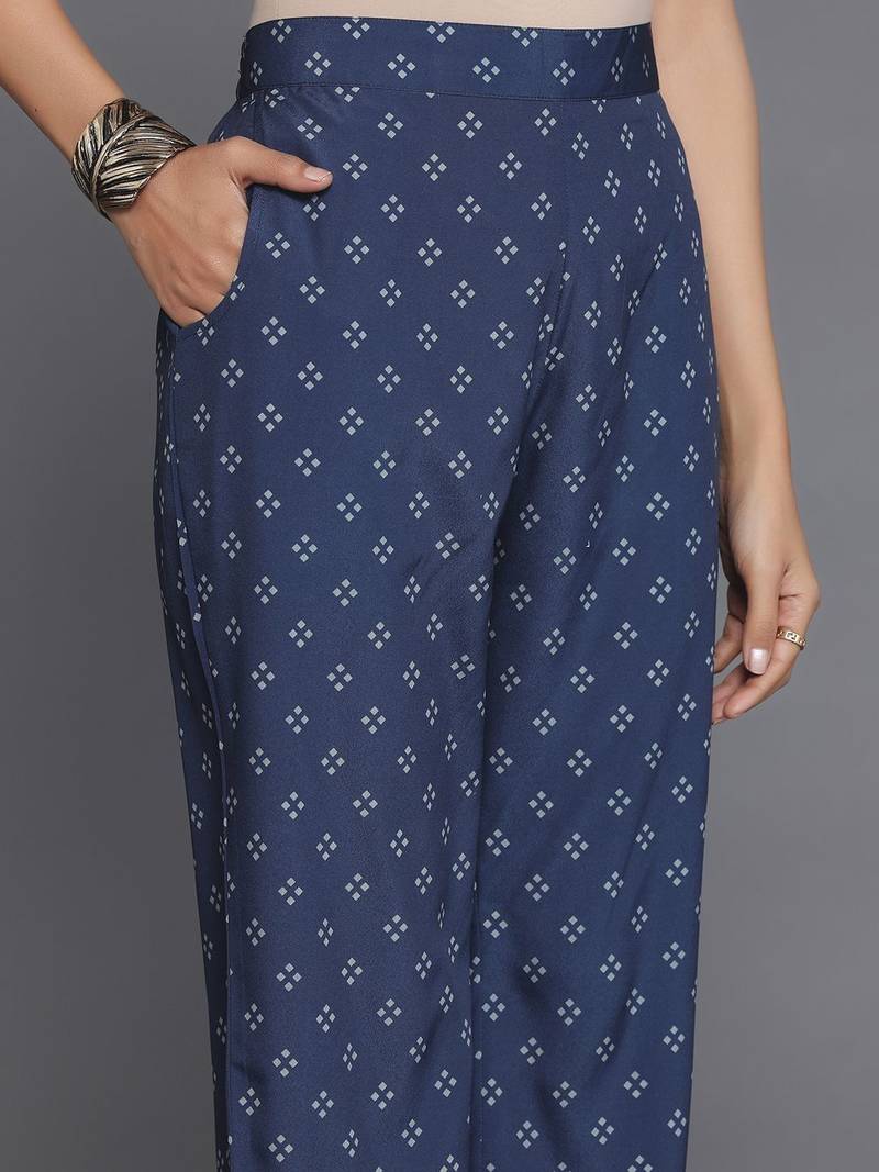 women ethnic motifs printed regular kurta with trousers