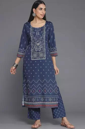 women ethnic motifs printed regular kurta with trousers