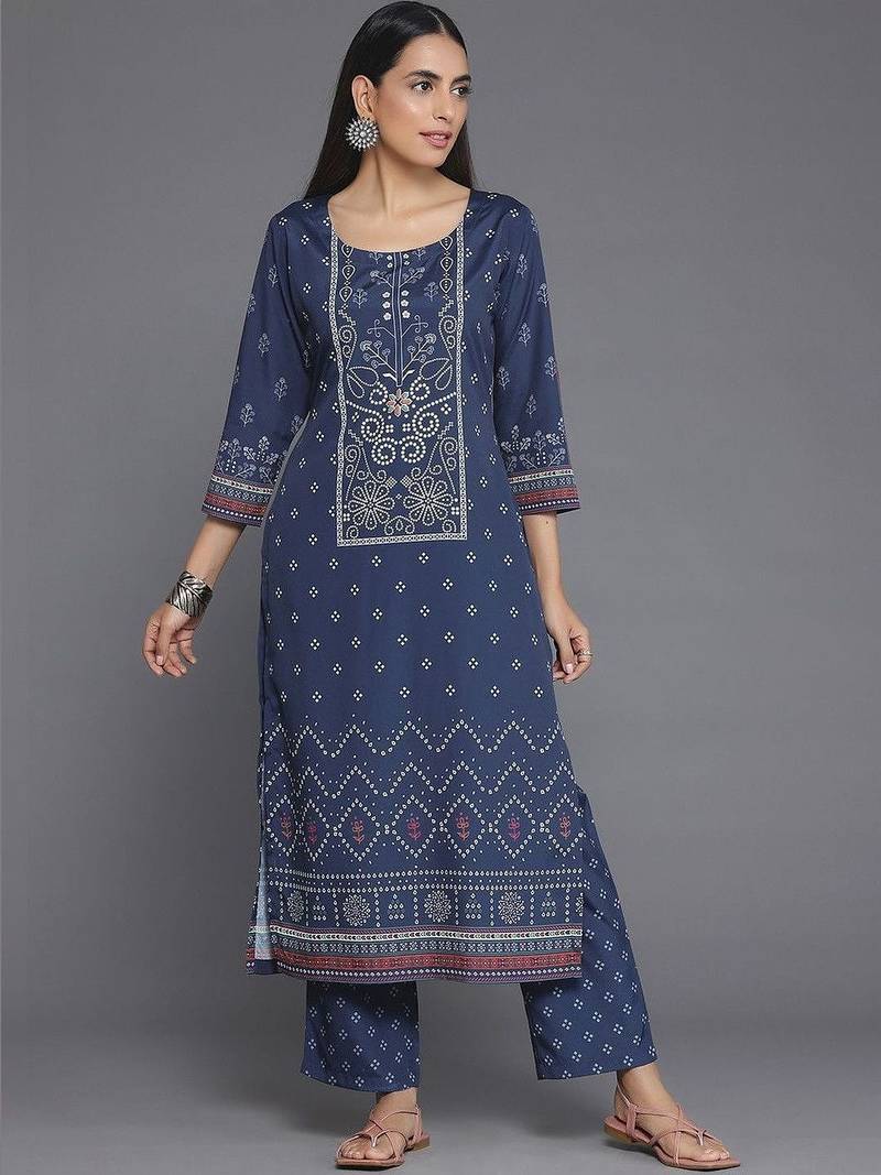 women ethnic motifs printed regular kurta with trousers