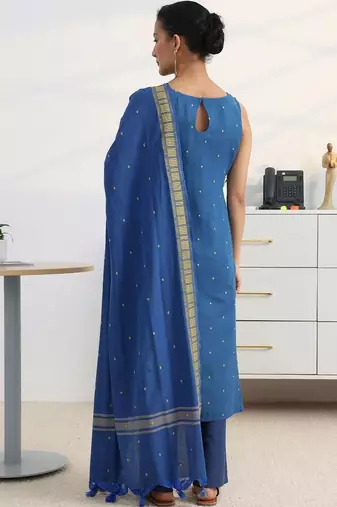 women ethnic motifs embroidered regular thread work kurta with trousers & with dupatta