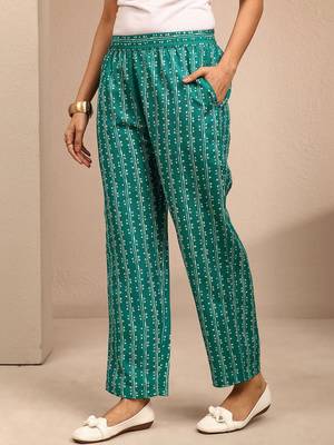 women floral printed regular thread work kurta with trousers & with dupatta 6