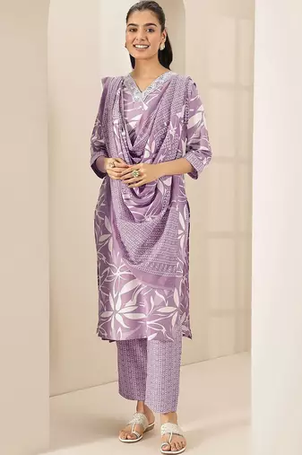 women floral printed regular thread work kurta with trousers & with dupatta