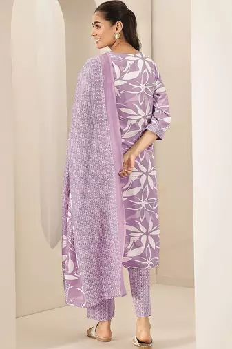 women floral printed regular thread work kurta with trousers & with dupatta