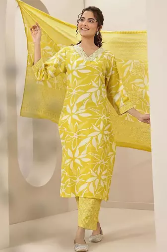women floral printed regular thread work kurta with trousers & with dupatta