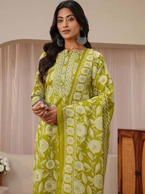 libas green floral printed straight suit set 4