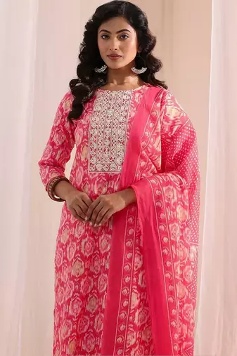 women ethnic motifs printed regular thread work kurta with trousers & with dupatta