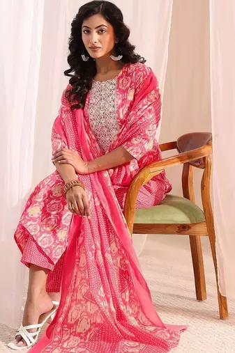 women ethnic motifs printed regular thread work kurta with trousers & with dupatta
