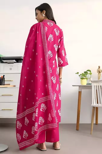 women floral printed regular cotton blend kurta with palazzos & with dupatta