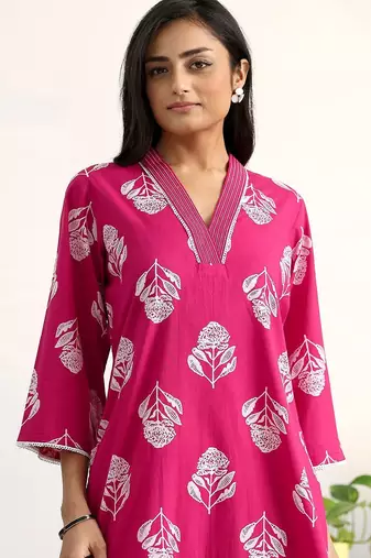 women floral printed regular cotton blend kurta with palazzos & with dupatta