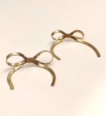 Gold bow stud earrings, herringbone chain, anti-tarnish 4