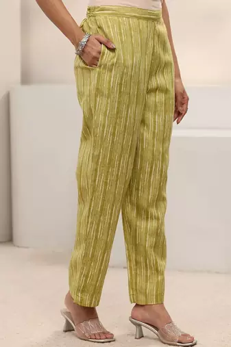 women ethnic motifs printed regular thread work kurta with trousers & with dupatta
