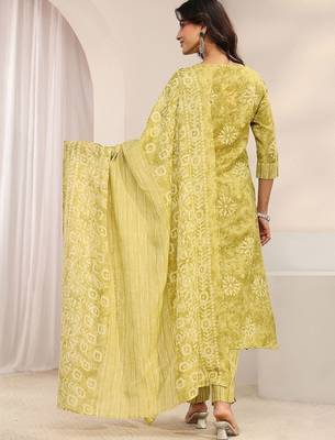 women ethnic motifs printed regular thread work kurta with trousers & with dupatta 6