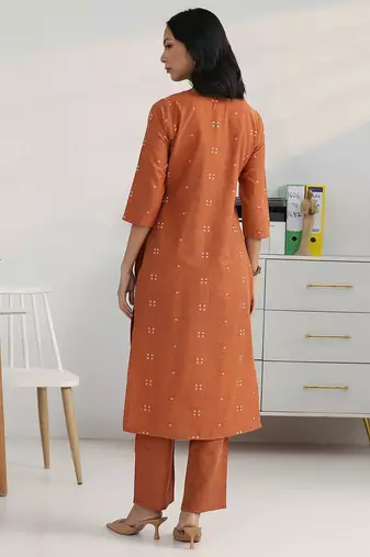 women ethnic motifs printed regular thread work kurta with trousers