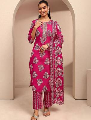 women floral printed regular thread work kurta with trousers & with dupatta 2