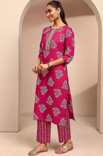 women floral printed regular thread work kurta with trousers & with dupatta