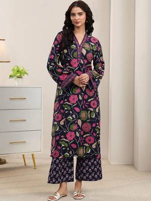 women floral printed regular kurta with palazzos 4