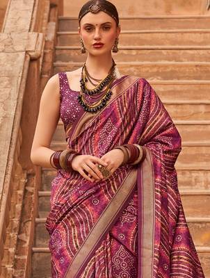 Magenta woven design silk blend banarasi saree 2