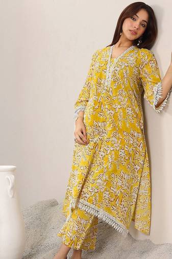 floral printed v-neck a-line kurta with trousers