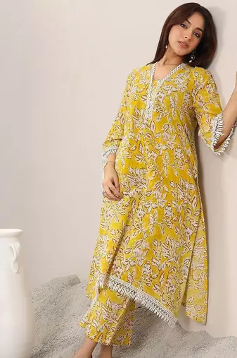 floral printed v-neck a-line kurta with trousers