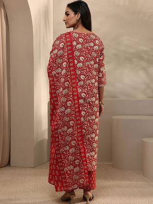 women floral printed regular thread work kurta with trousers & with dupatta 4
