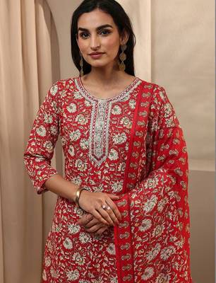 women floral printed regular thread work kurta with trousers & with dupatta 7
