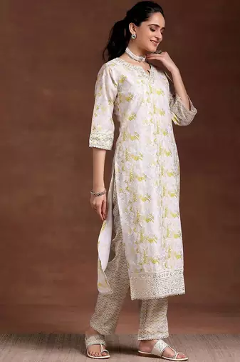 women ethnic motifs printed regular kurta with trousers & with dupatta