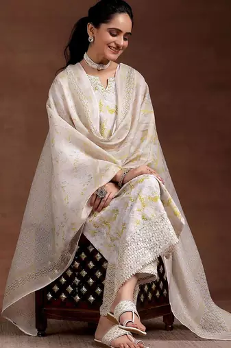 women ethnic motifs printed regular kurta with trousers & with dupatta