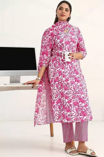 women floral printed regular cotton blend kurta with trousers & with dupatta